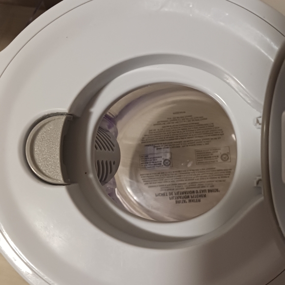 Brita Clear Water Filtration Pitcher - Picture 4 of 8